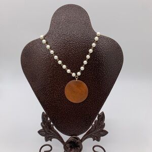 Fashion Jewelry Vintage Gold Tone Necklace With Faux Pearls & Wooden Pendant 25”